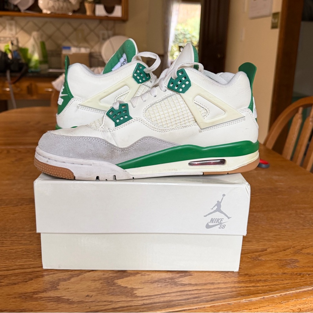 NIKE SB X JORDAN 4 RETRO SP 'PINE GREEN'
